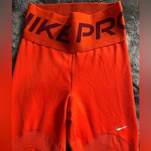 Nike Pro Women’s 7/8 leggings